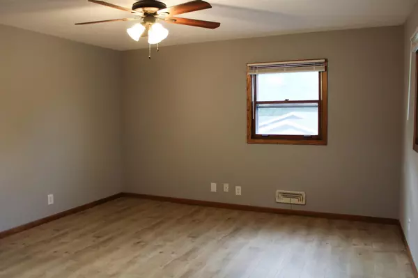 Champlin, MN 55316,348/346 Belle Aire DR