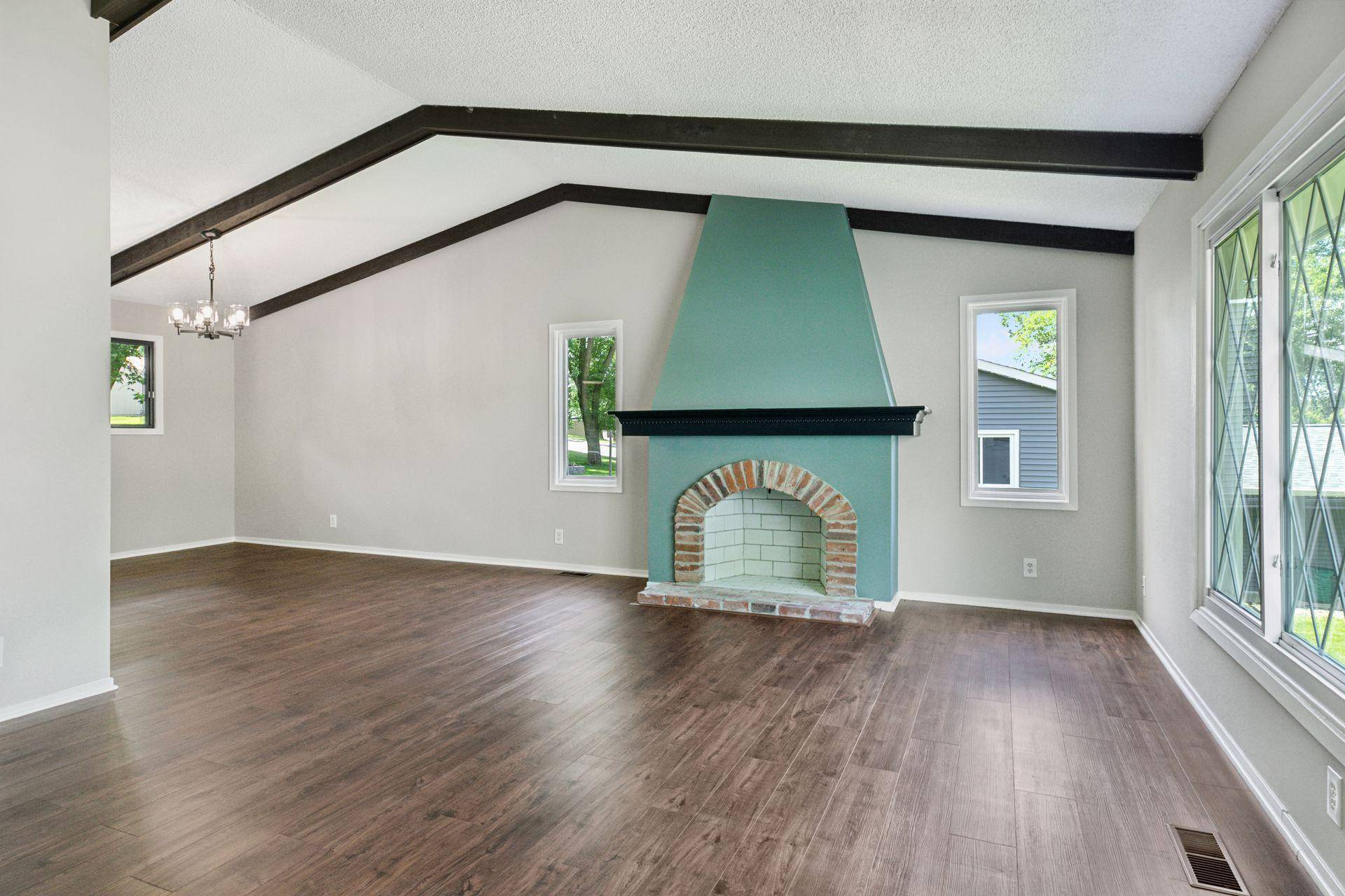 Eden Prairie, MN 55344,8665 Windward CIR