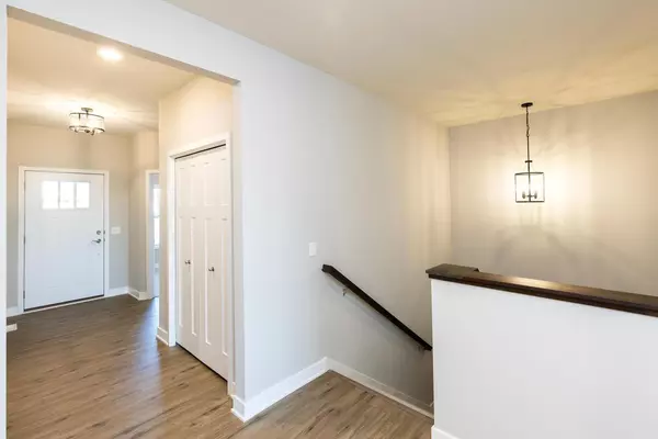 Inver Grove Heights, MN 55077,7874 Austin WAY