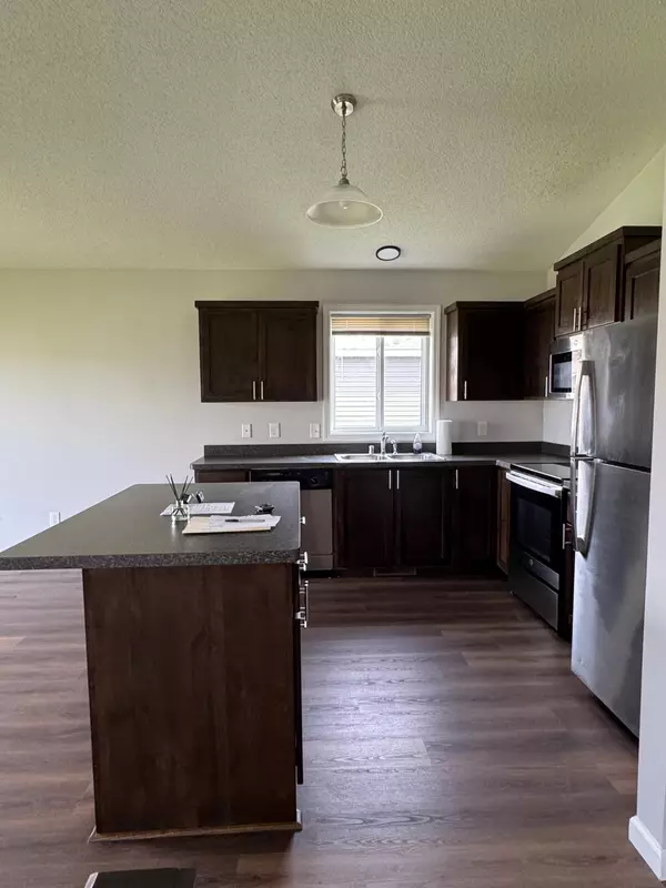 Mora, MN 55051,403 Cardinal ST