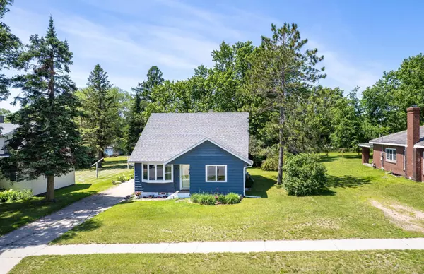 Henning, MN 56551,707 Marshall AVE