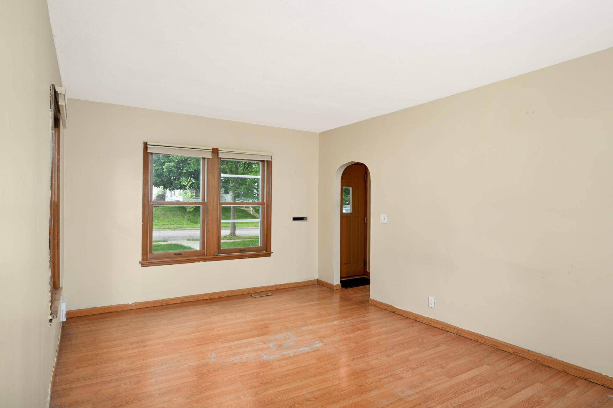 Minneapolis, MN 55417,5709 26th AVE S