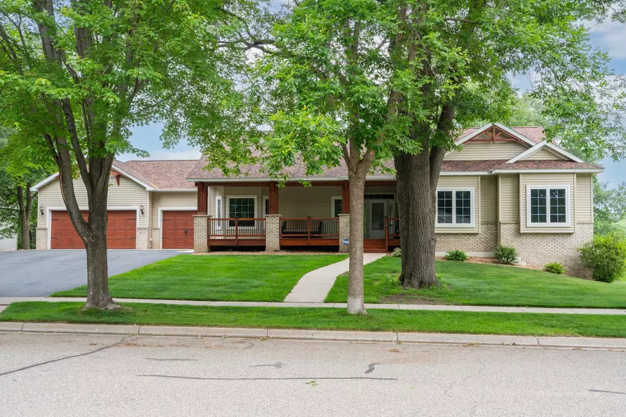1805 Maple LN, Saint Cloud, MN 56304