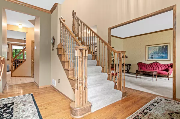 Mendota Heights, MN 55120,2535 Haverton RD