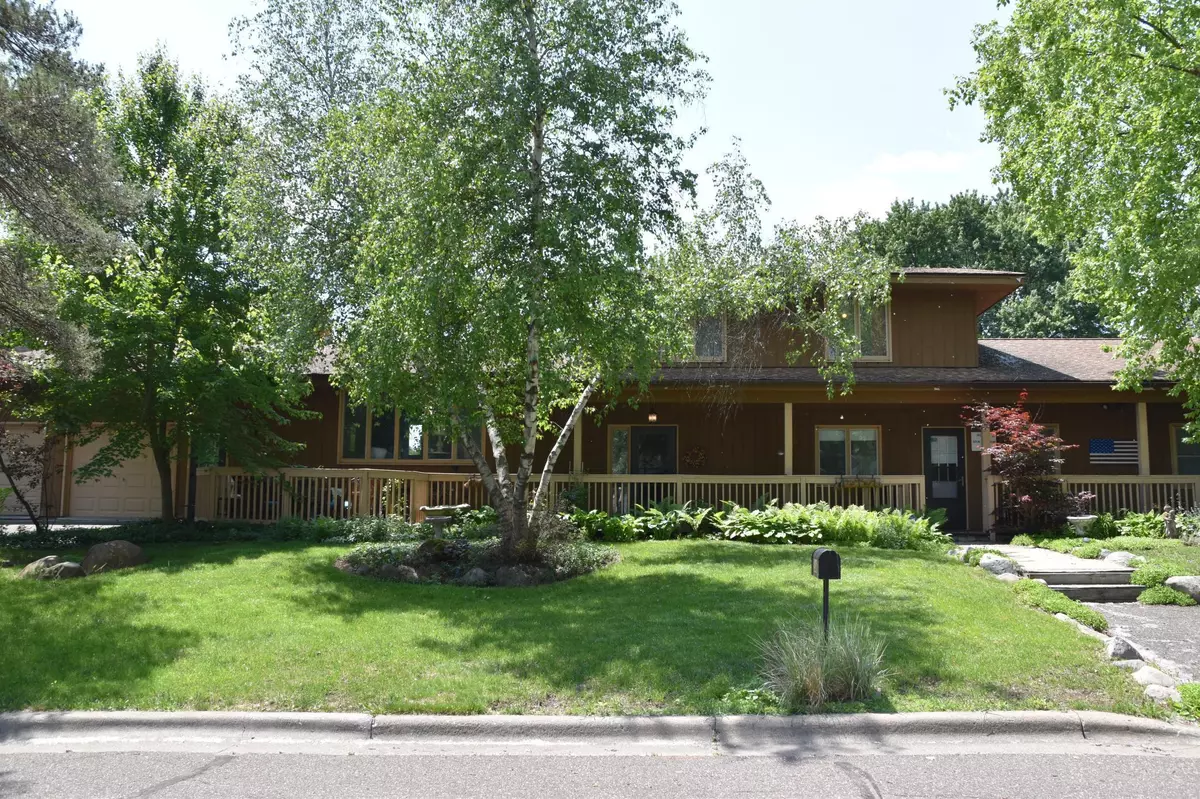 Vadnais Heights, MN 55127,4497 S Oak Leaf CT
