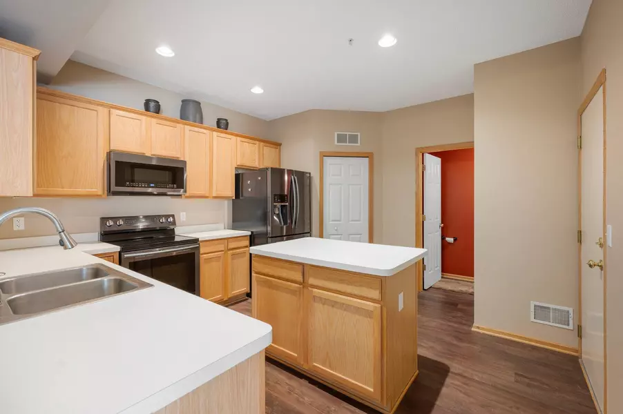 1471 111th DR NE #B, Blaine, MN 55449