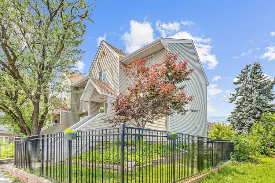 1824 4th AVE S #5, Minneapolis, MN 55404