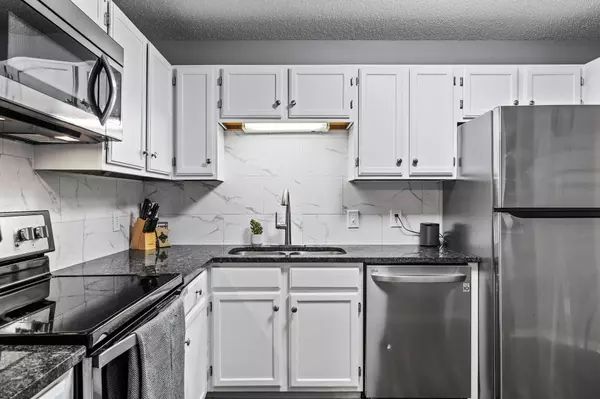 Bloomington, MN 55431,8019 Xerxes AVE S #202