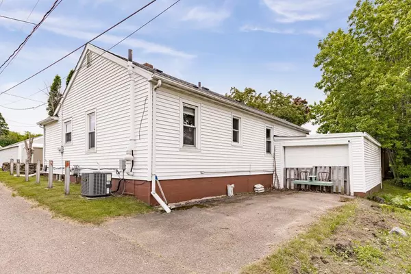 Cloquet, MN 55720,28 16th ST