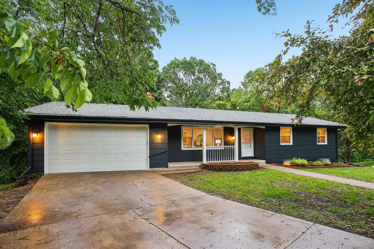 Saint Bonifacius, MN 55375,9100 Oakwood RD