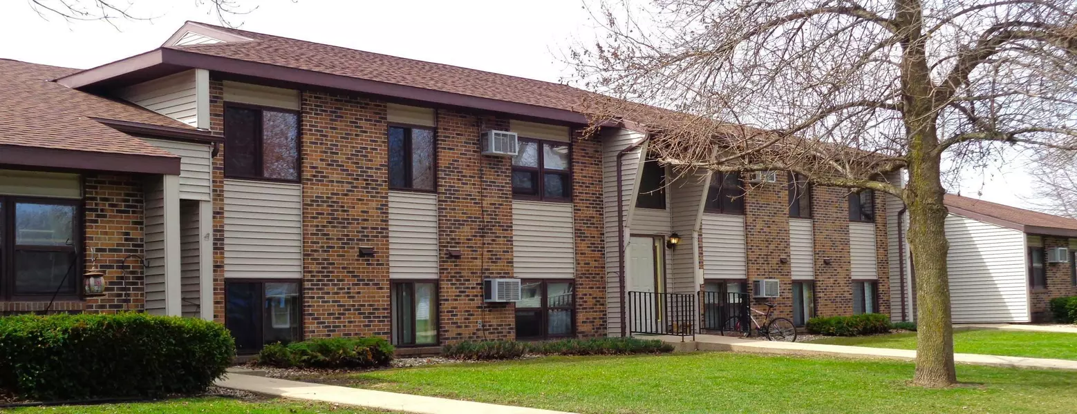200 10th AVE SE #B2, Fairfax, MN 55332