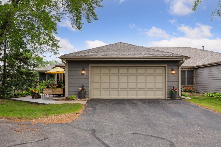 18099 Judicial WAY N, Lakeville, MN 55044