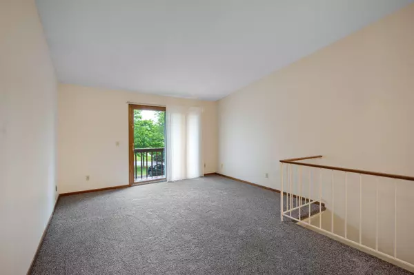 Plymouth, MN 55446,14205 44th PL N #4
