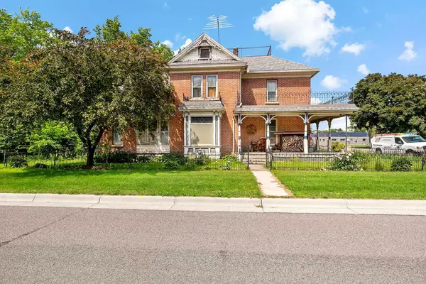 Brownton, MN 55312,531 2nd ST N