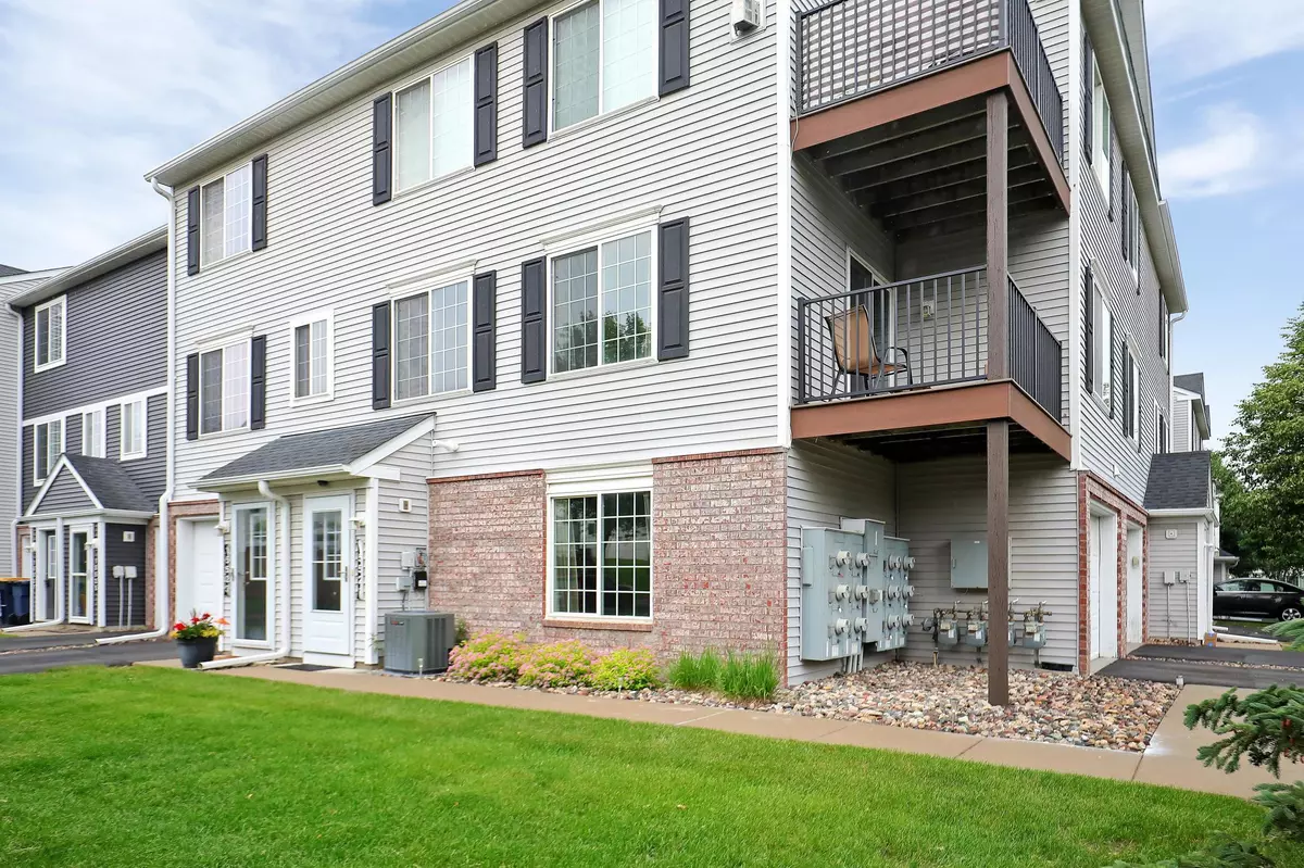 Apple Valley, MN 55124,15521 Foghorn LN