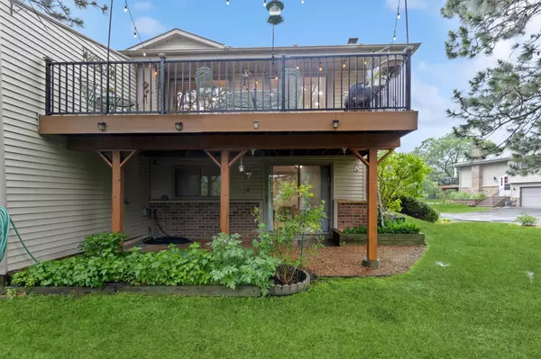 Shoreview, MN 55126,4152 Sylvia LN S