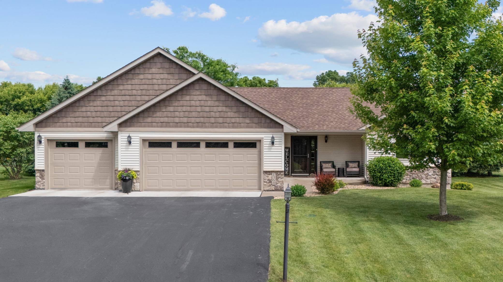 New Richmond, WI 54017,1364 Island View DR