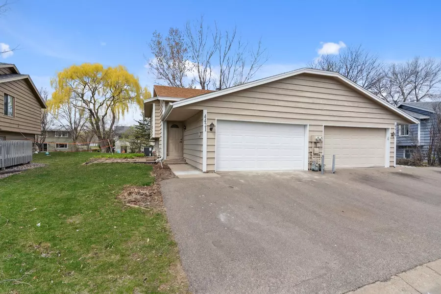 4421 Cinnamon Ridge CIR, Eagan, MN 55122