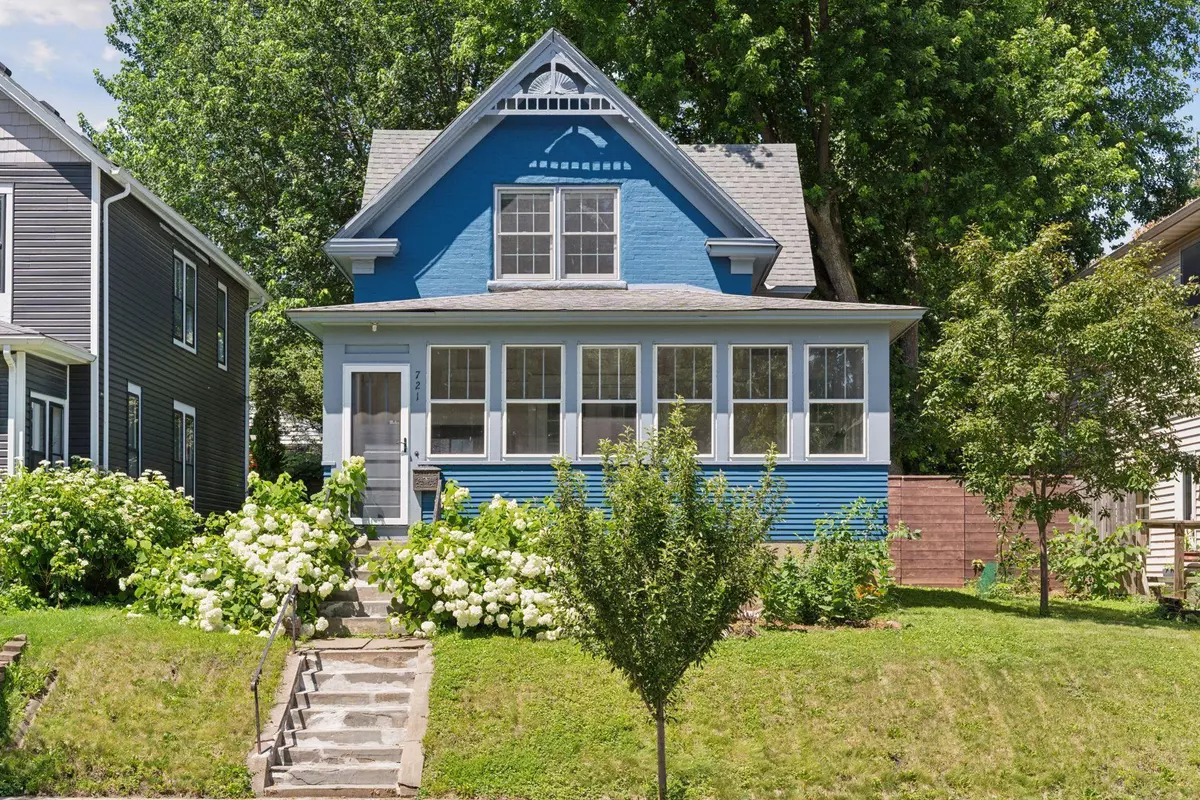 Saint Paul, MN 55107,721 Smith AVE S
