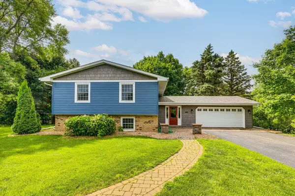 989 Kadler AVE NE, Saint Michael, MN 55376