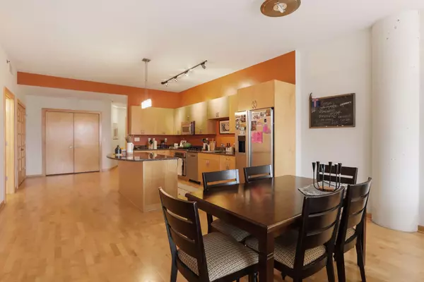 Minneapolis, MN 55401,401 N 2nd ST #420