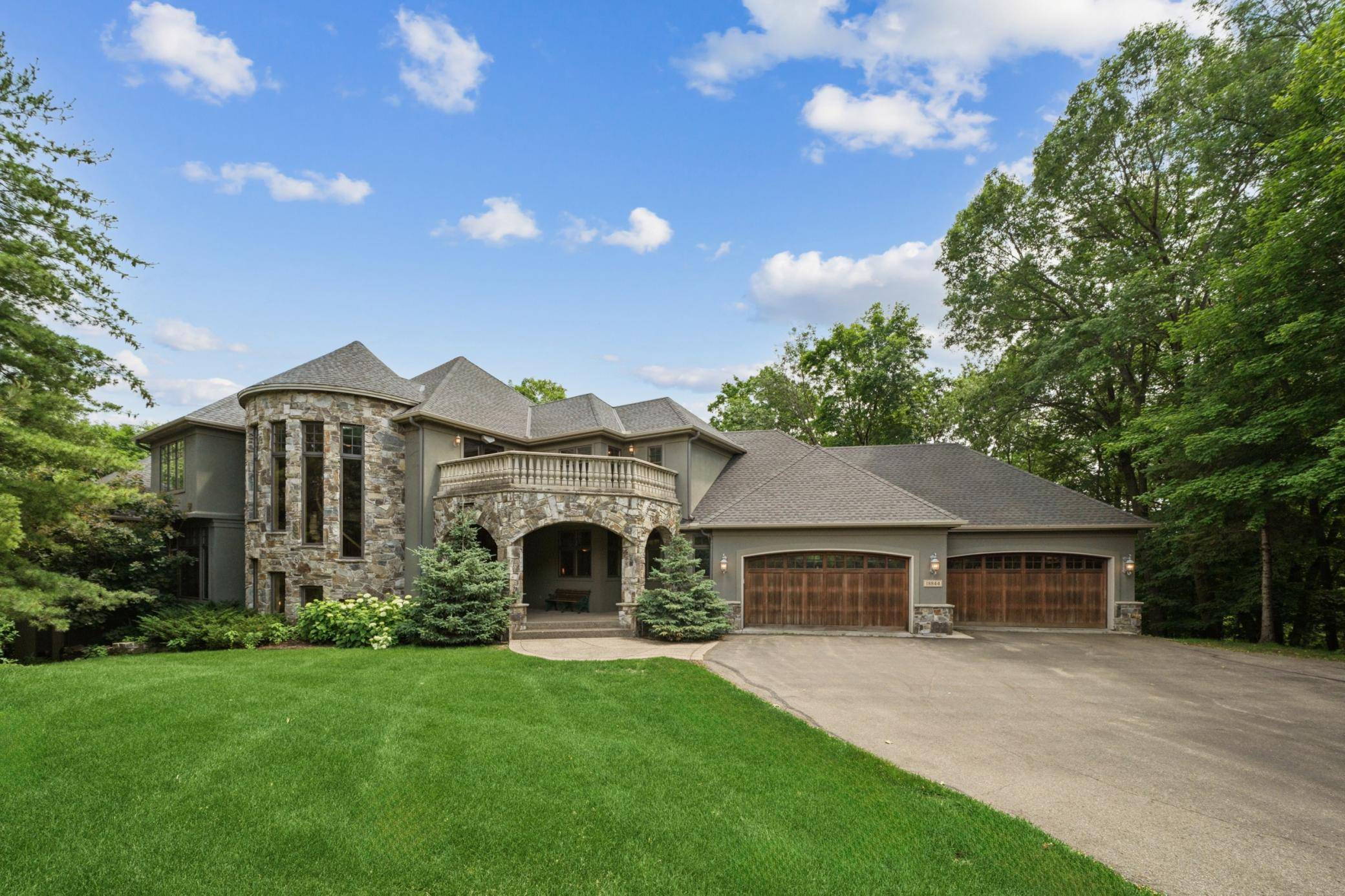 Eden Prairie, MN 55347,18844 Bearpath TRL