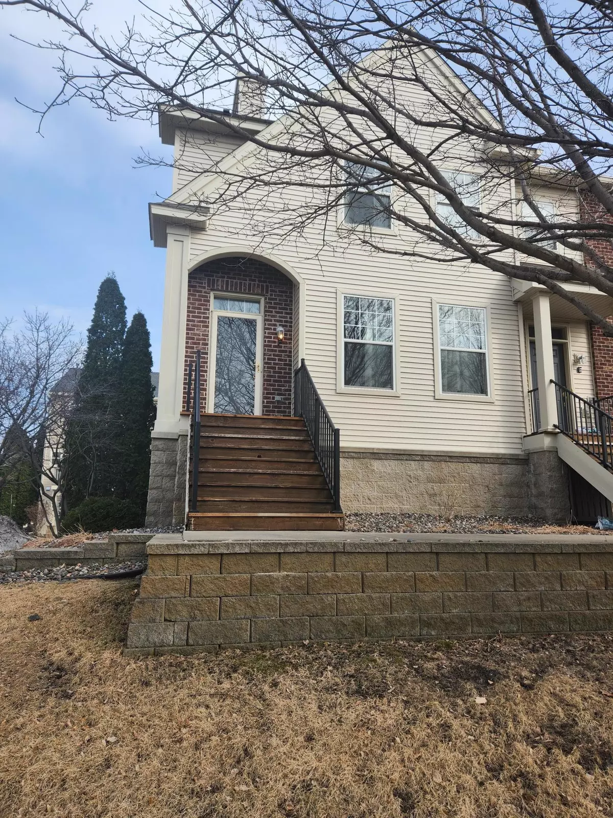 Blaine, MN 55449,11330 Davenport CIR NE #F
