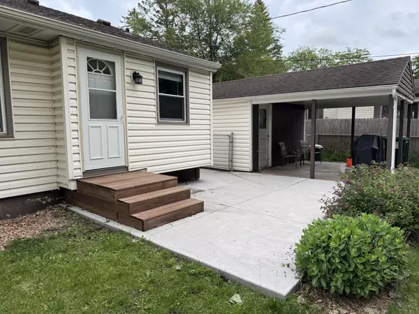 Shoreview, MN 55126,5923 Hodgson RD