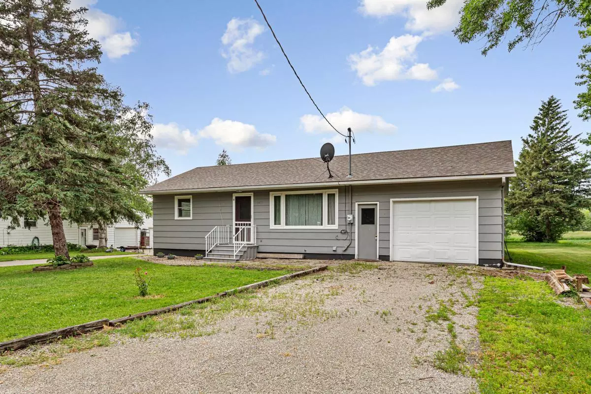Minnesota Lake, MN 56068,307 Dove ST