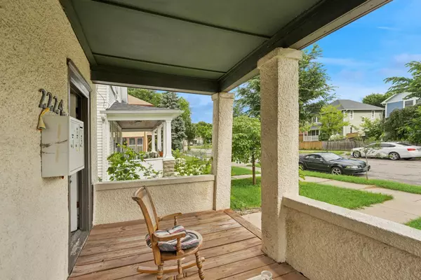 Minneapolis, MN 55405,2224 4th AVE N