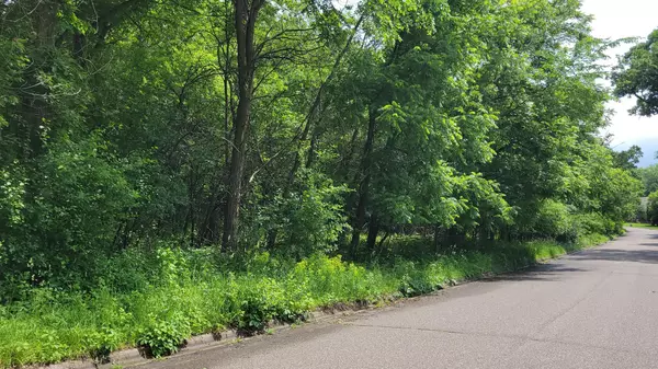 Minnetonka, MN 55345,4893 Woodhurst LN