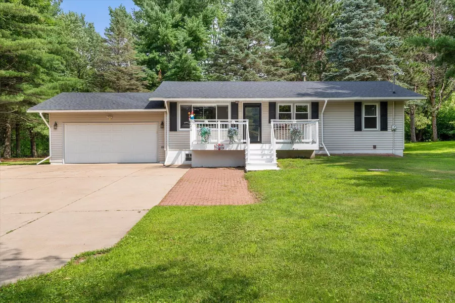 9570 202nd ST N, Forest Lake, MN 55025