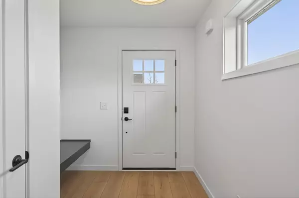 Roseville, MN 55113,230 Mccarrons PL W