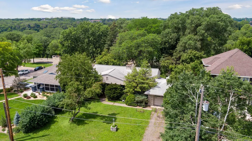 1065 Colby ST, Saint Paul, MN 55116
