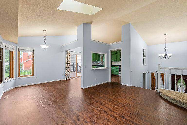 Brooklyn Park, MN 55444,1217 88th AVE N