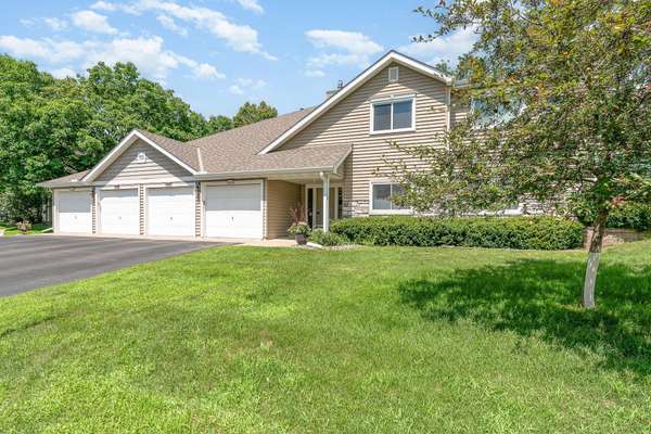 14381 Fairway DR, Eden Prairie, MN 55344