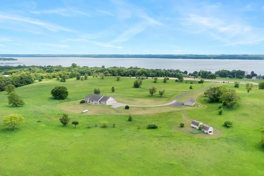 19800 Stephan DR, Minnewaska Twp, MN 56381