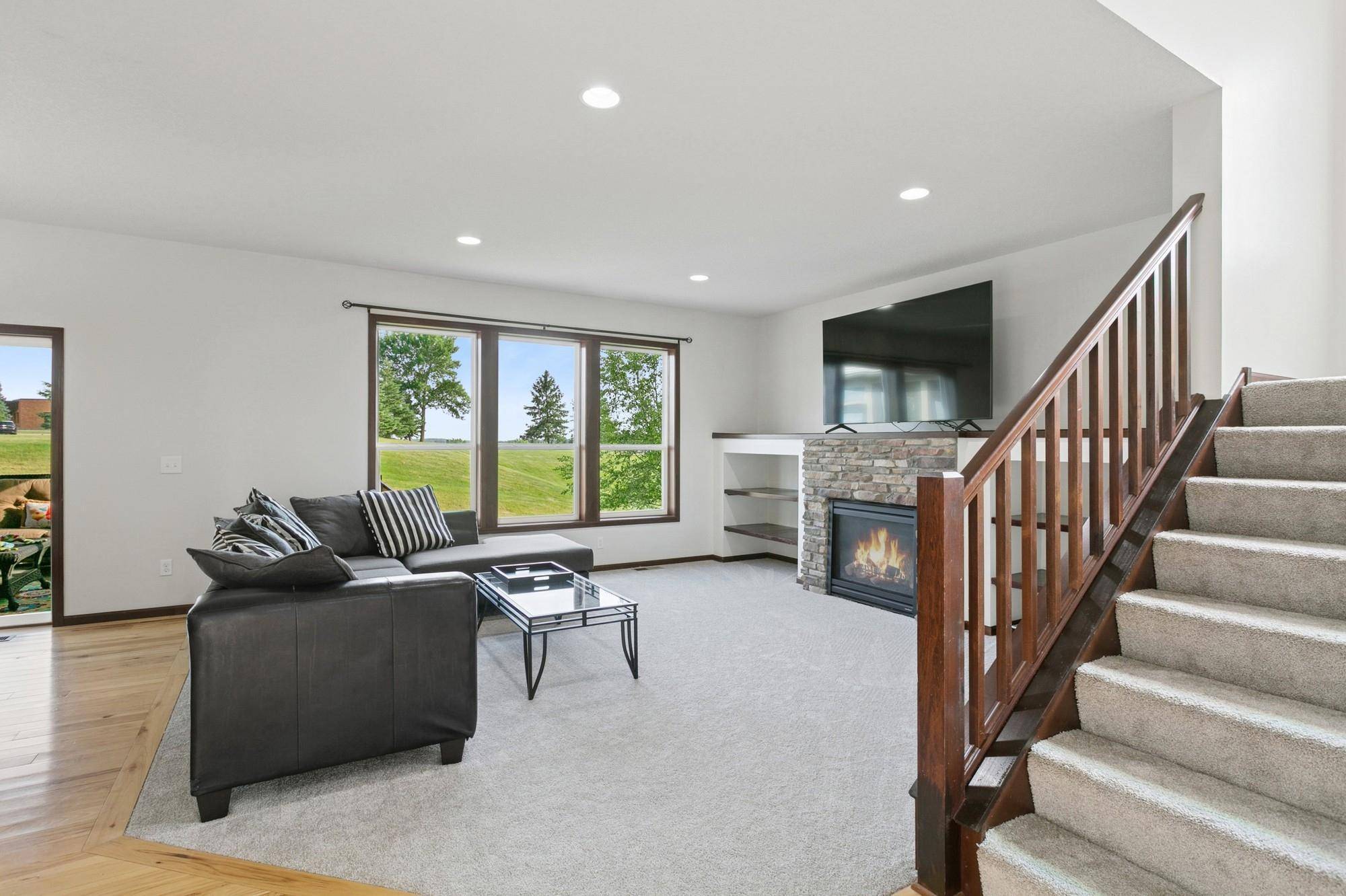 Lakeville, MN 55044,19752 Hazel Nut AVE