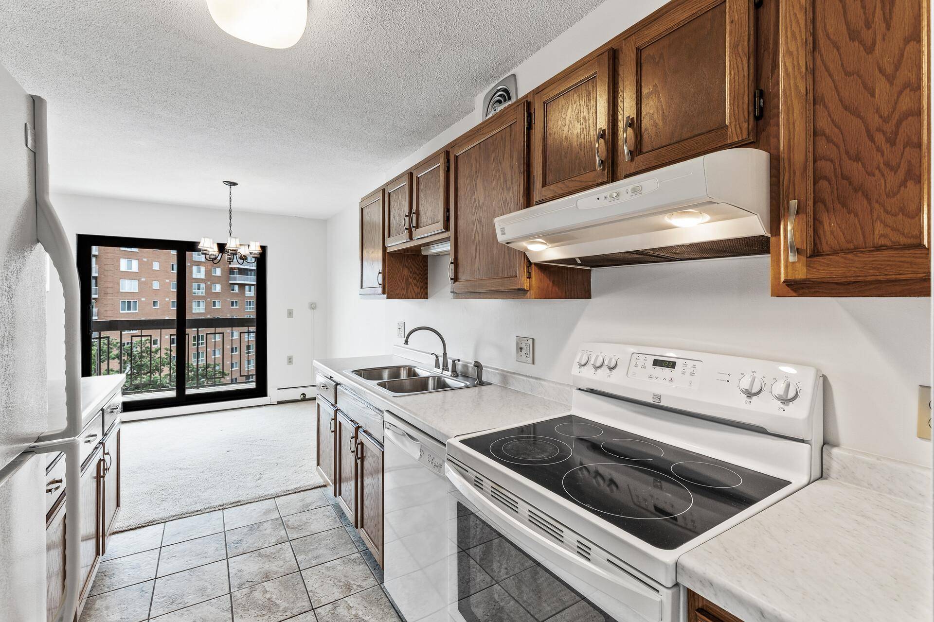 Richfield, MN 55423,6615 Lake Shore DR S #900
