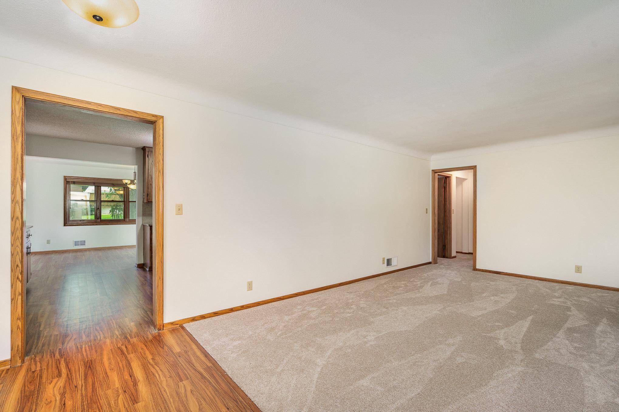 Eagan, MN 55121,2850 Highridge TER