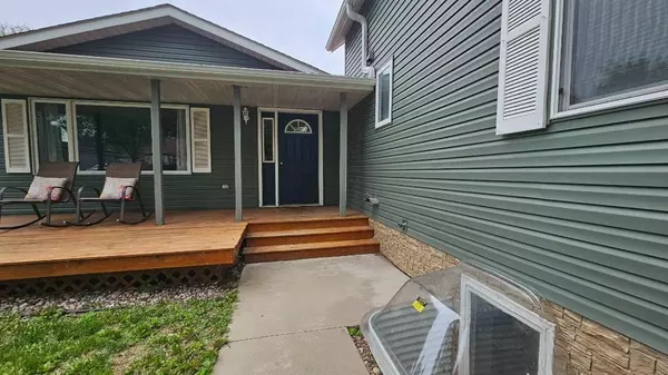 Graceville, MN 56240,719 W 4th ST