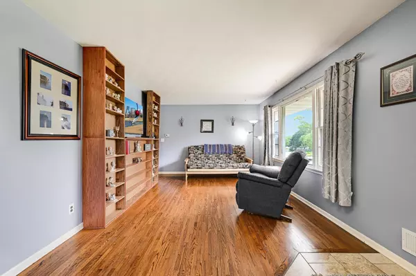 Inver Grove Heights, MN 55076,7447 Cleadis WAY
