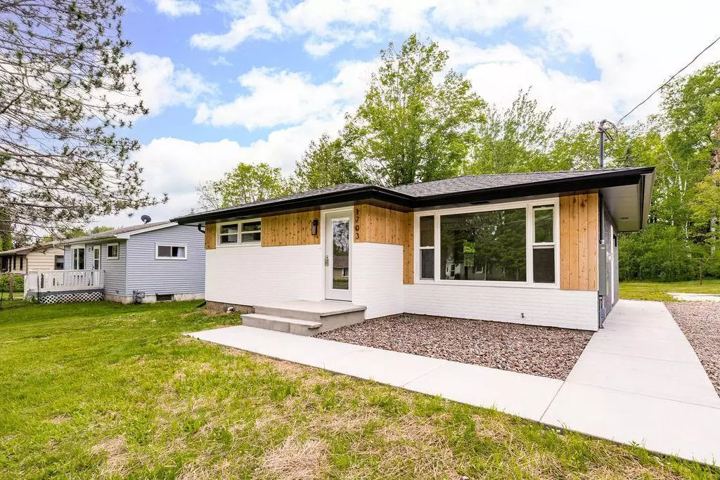 Duluth, MN 55811,1703 N Basswood AVE