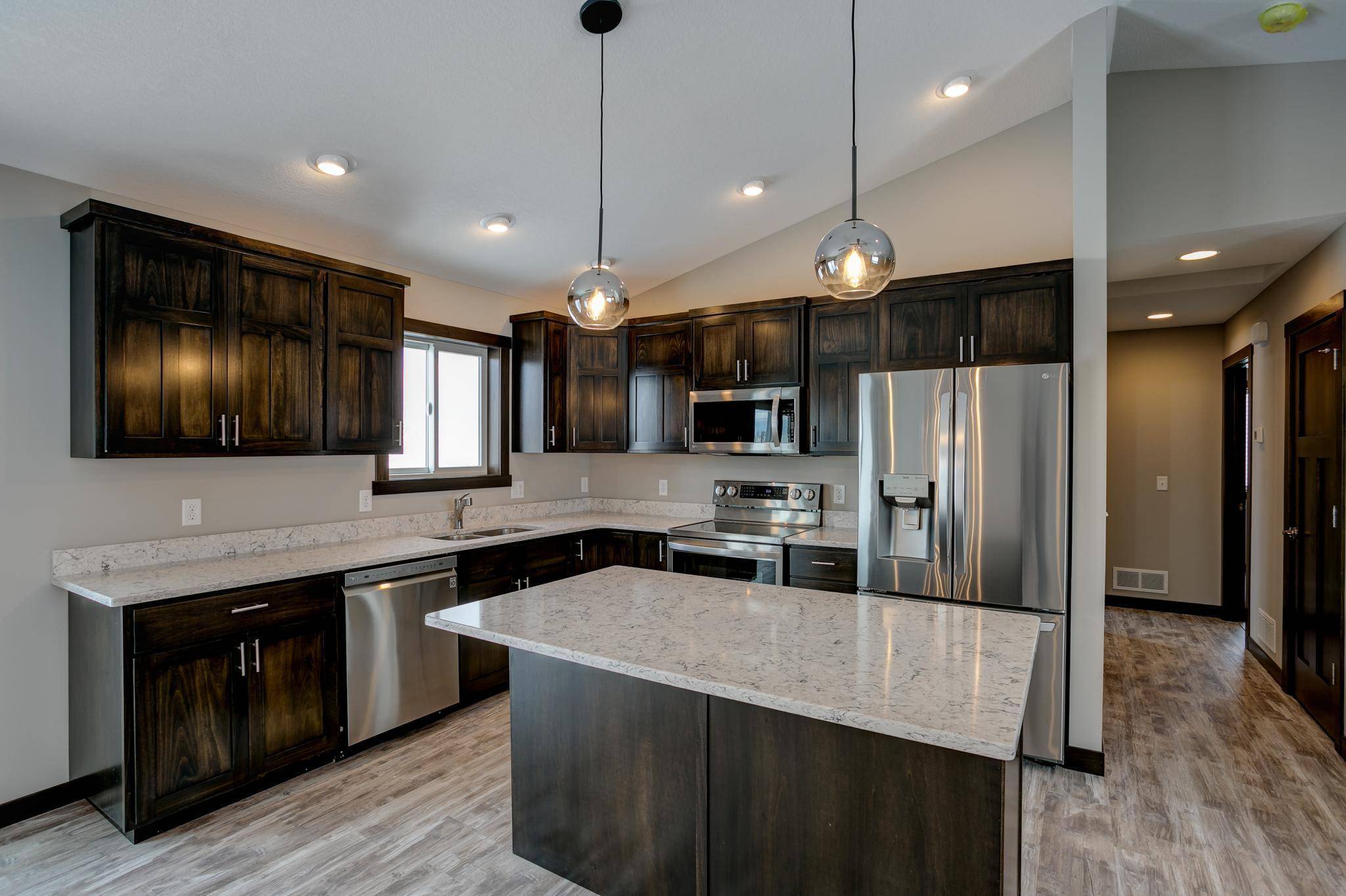 492 Coyote WAY, New Richmond, WI 54017