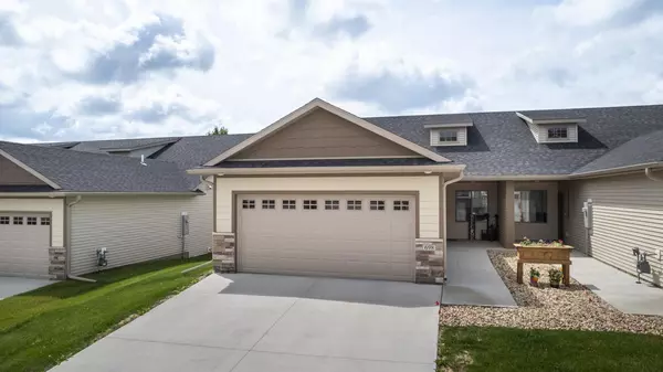 698 Shardlow PL NE, Byron, MN 55920