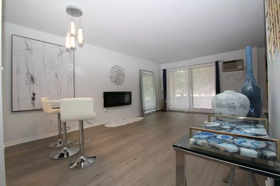 7310 York AVE S #111, Edina, MN 55435