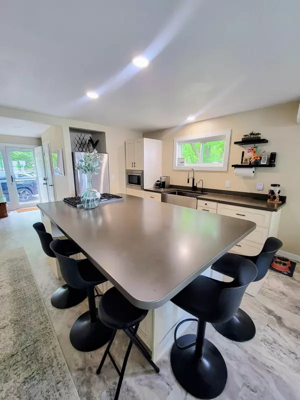 Detroit Lakes, MN 56501,23271 Roosevelt Beach LN