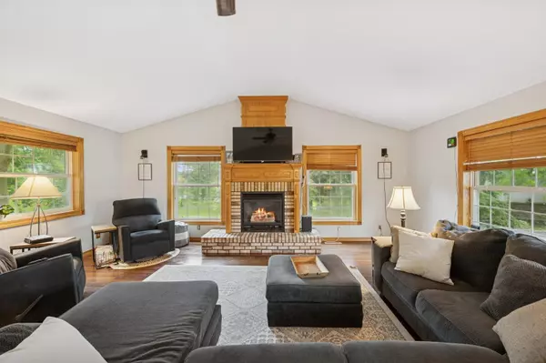 Spicer, MN 56288,9372 71st ST NE