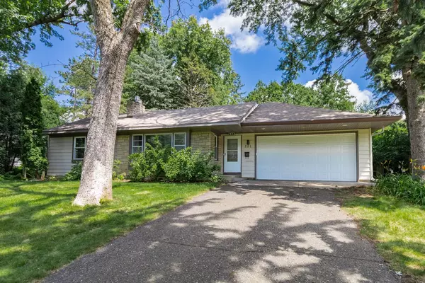201 Turnpike RD, Golden Valley, MN 55416