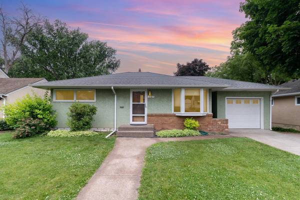1121 Kennard ST, Saint Paul, MN 55106
